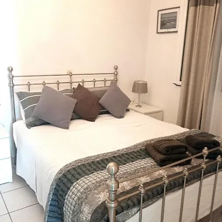 Bluview, Glyfada, Corfu Apartment *